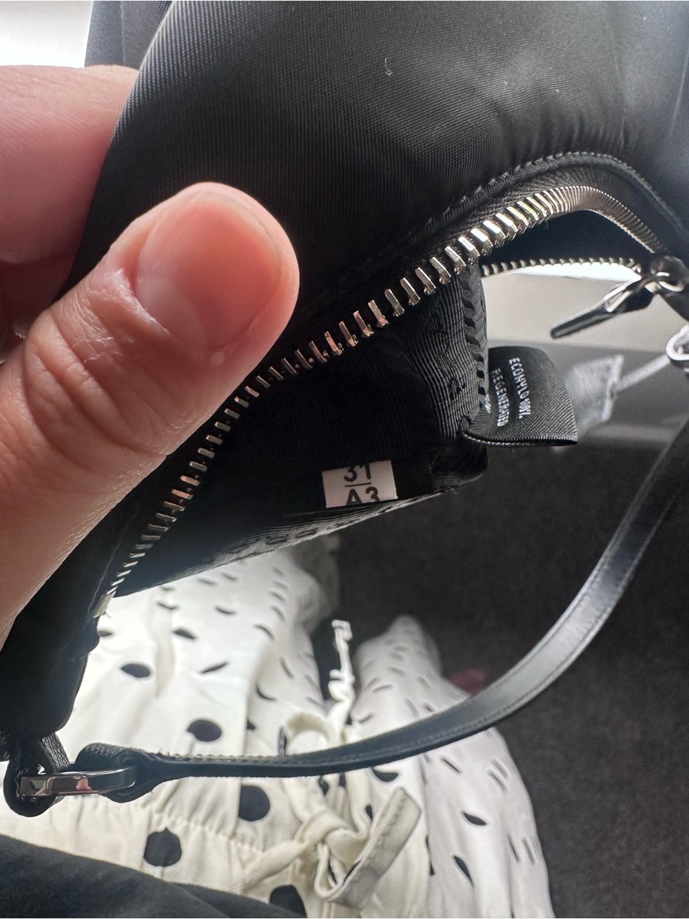 Prada Re-Edition 2005 Re-Nylon bag - Picture 12 of 13